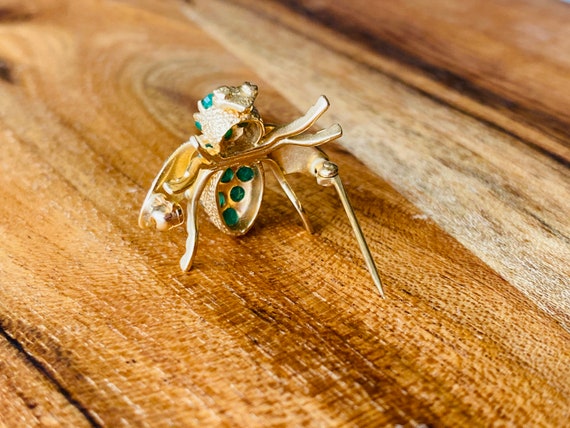 14K Yellow Gold + Emerald Bee Pin/Brooch *VINTAGE* - image 2