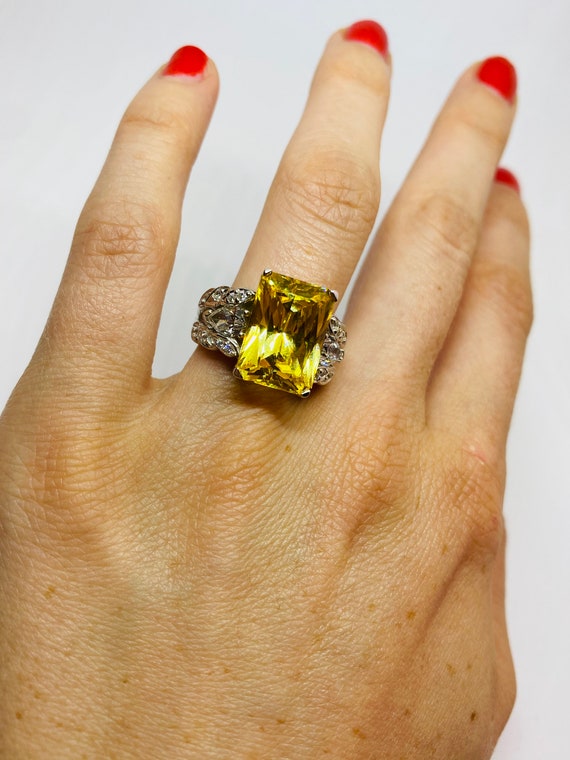 14K White Gold + Yellow Rectangular Stone + Clear… - image 4