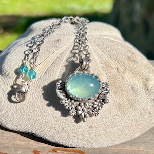 925 & Fine Sterling Silver Oval Aquamarine Flower Floral Statement Pendant Necklace