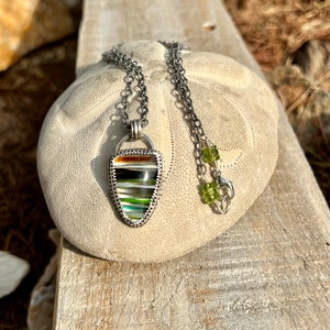 925 Sterling Silver Triangle Shape Surfstone Surfite Peridot Pendant Necklace SH