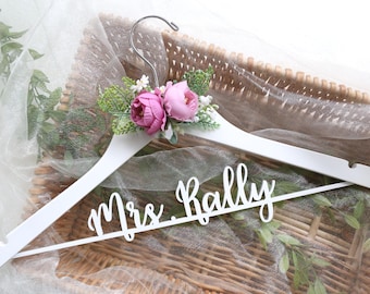 Bridal wedding gift,  Wedding gift hangers, Dress hangers, Engraved Bridal Shower Gift with Flowers,Bridal hanger,Name hangers