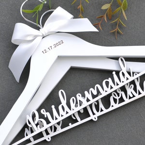 Bridal Hanger, Bridesmaid hanger,Wedding Gift,Wedding Hanger,Personalized Bride Hanger,Wedding Dress Hanger,Wedding Party Gift