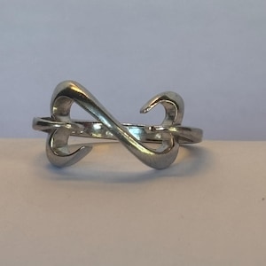 Really nice sterling silver, Jane Seymour double heart ring size 6