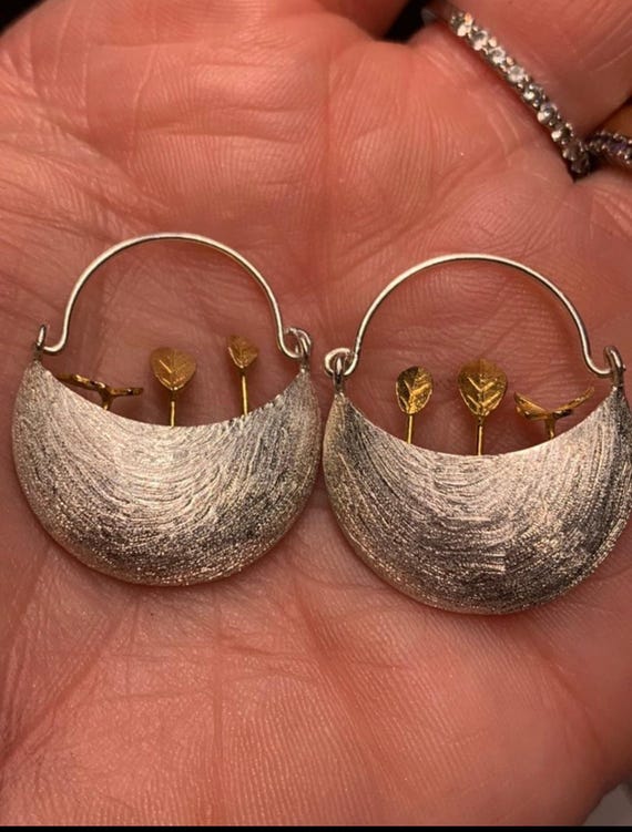 Very unique solid sterling silver basket with gol… - image 2