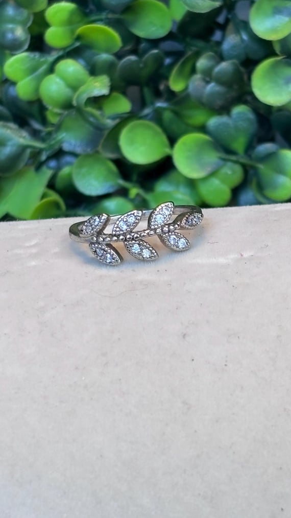 Sterling silver leaf vine ring - image 3
