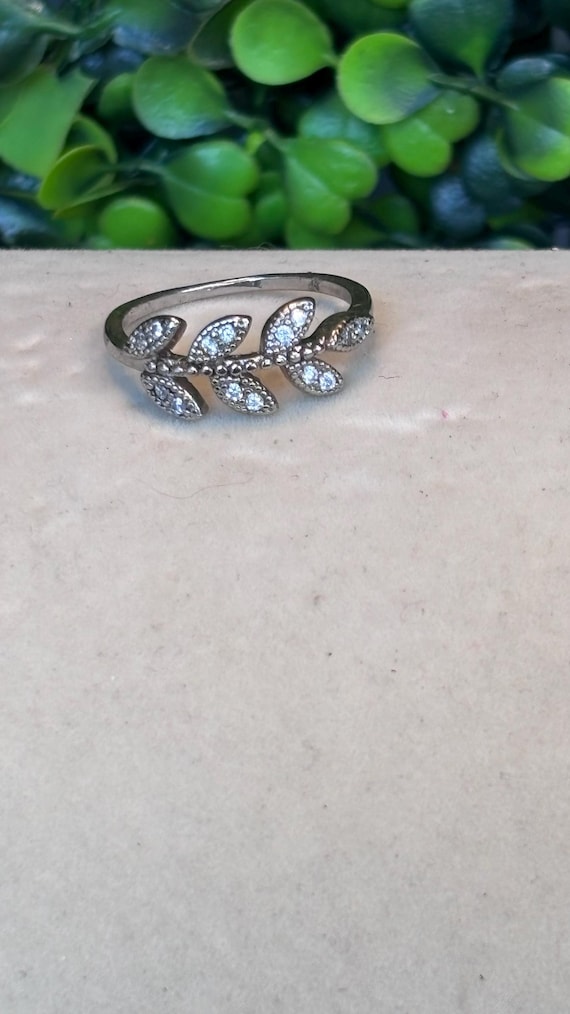 Sterling silver leaf vine ring - image 1