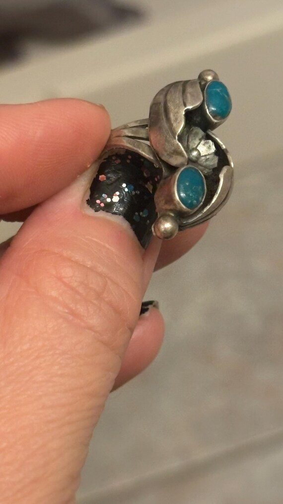 Native American artisan silver ring - image 3