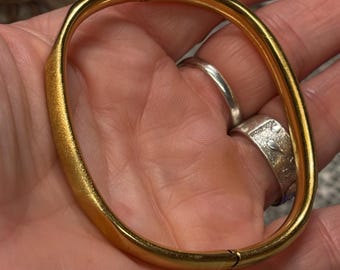 18 karat solid yellow gold bangle bracelet 17 g