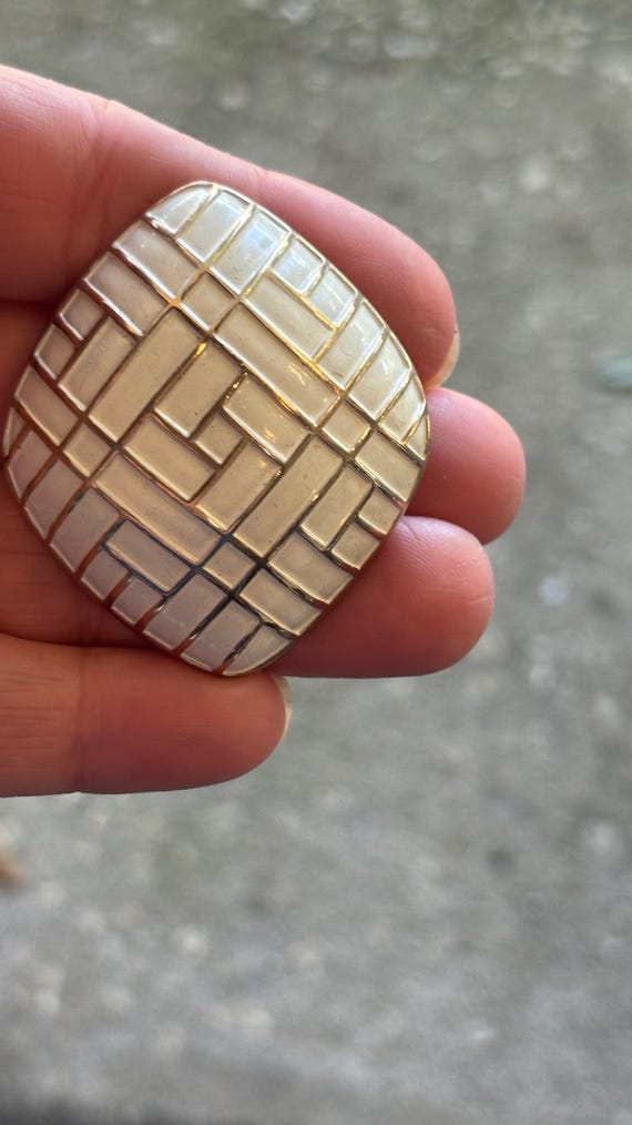 Vintage Kramer signed brooch - image 1