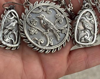 Gorgeous, silver mother of Pearl, bird Brighton, jewelry