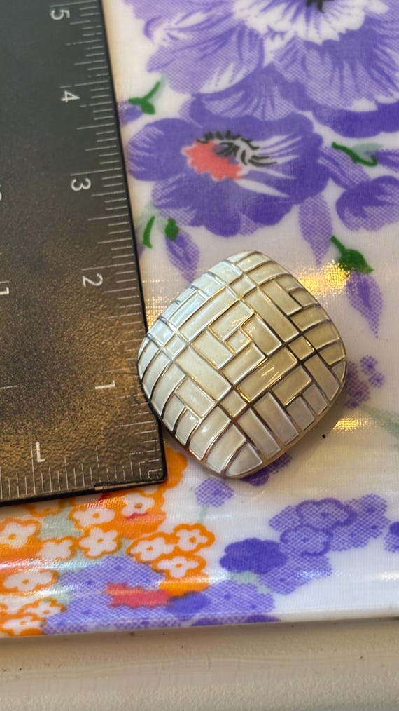 Vintage Kramer signed brooch - image 2