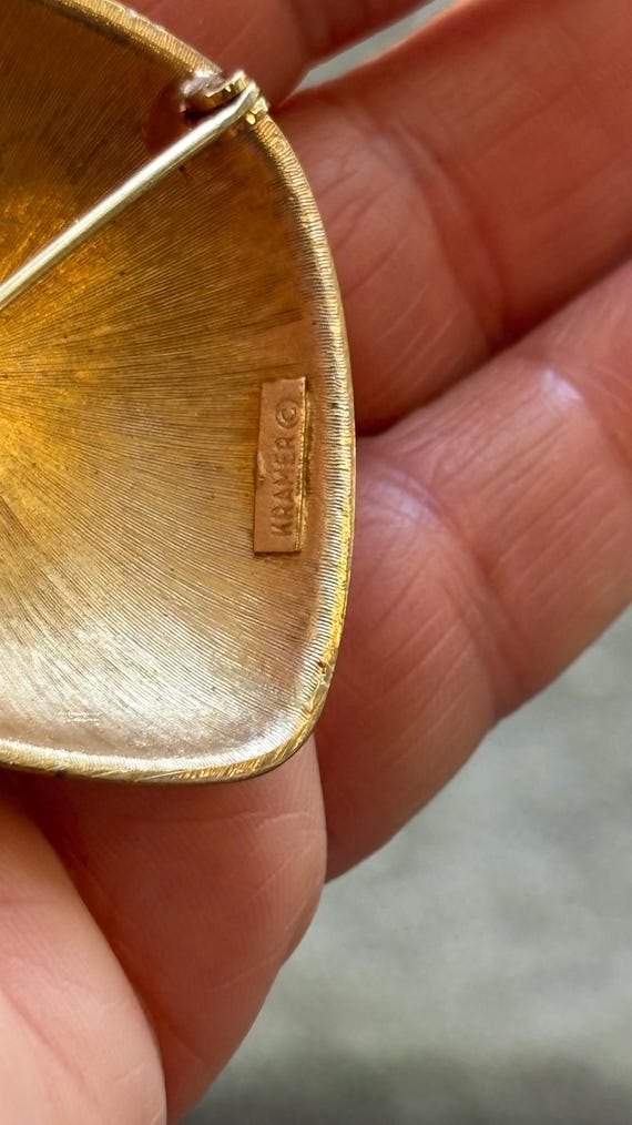 Vintage Kramer signed brooch - image 4