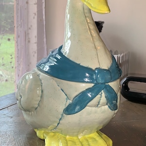 Vintage 1980s Mother Goose cookie jar
