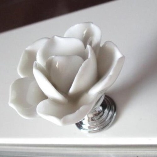 White Dresser Knobs Drawer Knobs Pull Handles / Kitchen Etsy