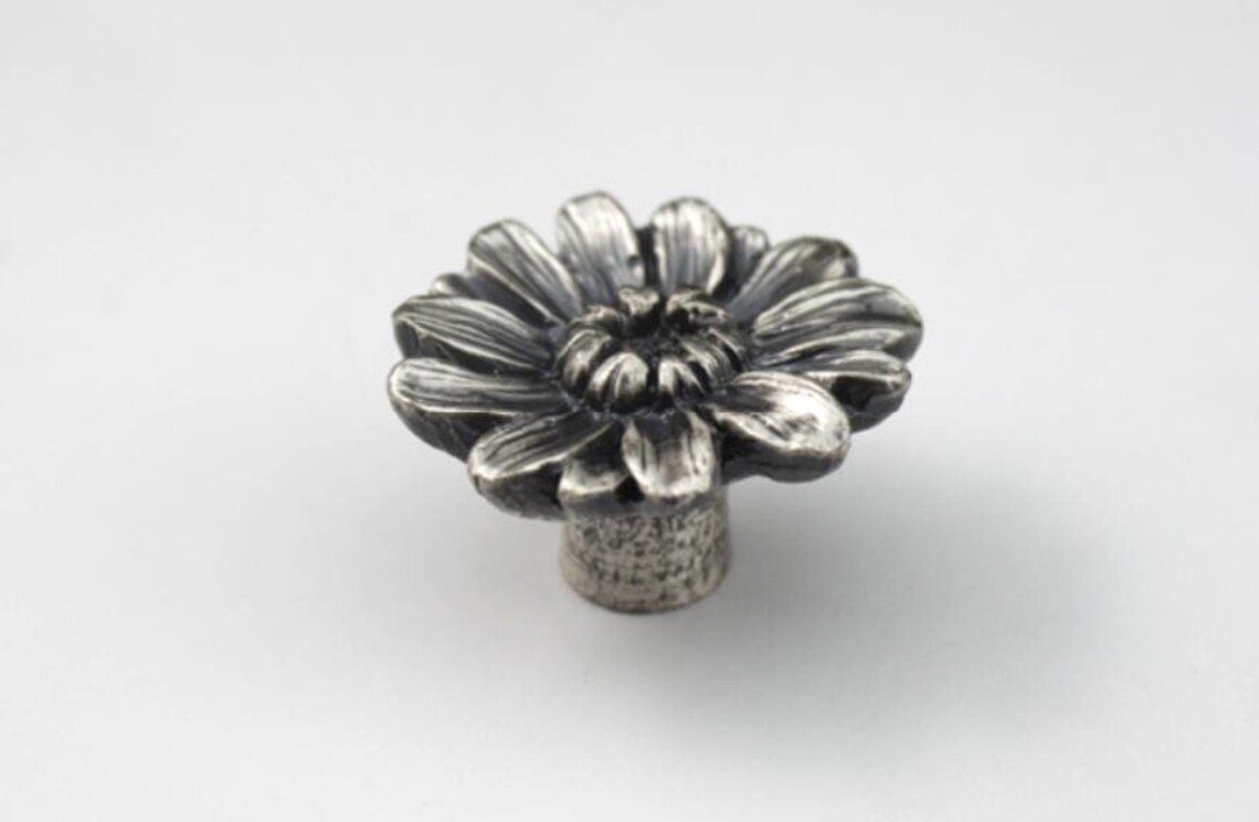 Flower Knobs / Dresser Knobs / Drawer Knobs / Pewter Antique Etsy