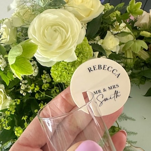 Breloques pour boissons de mariage personnalisées noir et ivoire, noms de lieux, marque-places personnalisés, décoration d'événement, noms de lieux pour une fête, place assise pour les invités