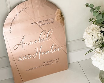 Dome Mirror Welcome Sign, White 3D Bride & Groom's Names, Wedding Welcome Sign, Personalised Modern Mirror Wedding Signs, Rose Gold Signage