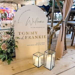 Beige Wedding Welcome Sign With Mirror Accents, Arched Welcome Plaque, Elegant Wedding Venue Signs, Luxury Wedding Décor, A0 A1, A2 Signs