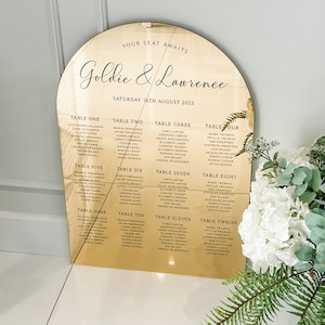 Dome Spiegel Tischplan, Bogen Hochzeit Sitzplan, personalisierter moderner Spiegel Hochzeitsschilder, Gold Spiegel, A0, A1, A2 Sitzplan