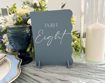 Números de mesa de boda azul oscuro con detalles en espejo, nombres de mesa modernos con soporte, acrílico personalizado, decoración de boda de lujo, letrero de mesa de eventos