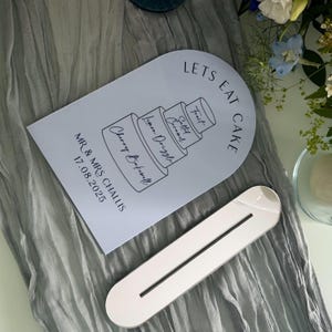 Bridgerton Wedding Cake Menu Sign: Pale Blue Illustration, Luxury Stand image 4