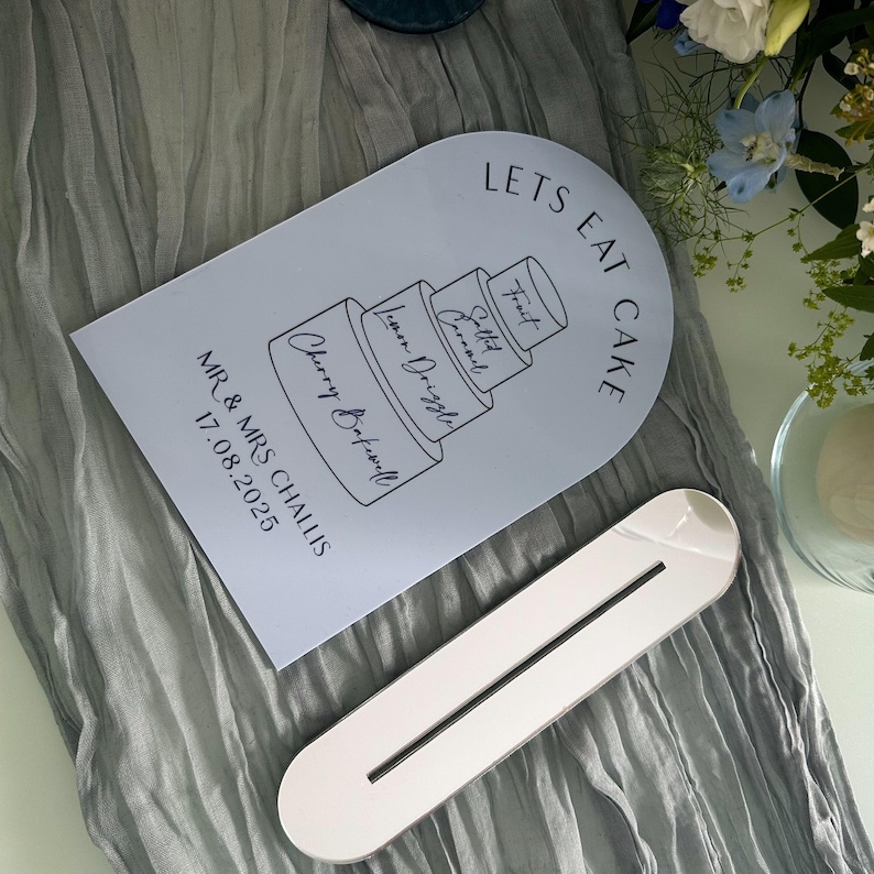 Bridgerton Wedding Cake Menu Sign: Pale Blue Illustration, Luxury Stand image 4
