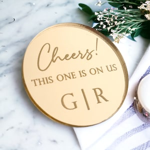 Favores de boda de lujo, fichas de bebidas personalizadas, favores a medida, fichas de bebidas gratis para invitados, ideas de favores, decoración de mesa, fichas grabadas
