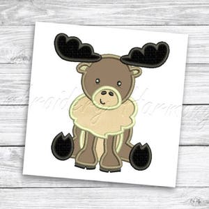 Moose Applique design - 5 SIZES machine embroidery file INSTANT DOWNLOAD