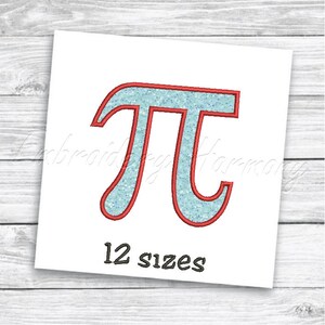 Könnte beinhalten: Ein gesticktes Design des mathematischen Symbols Pi in Blau und Rot. Der Text "12 Größen" befindet sich unter dem Symbol.