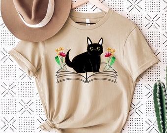 Camiseta de gato leyendo un libro: Camiseta floral para amantes de los gatos y los libros