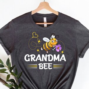 Camiseta de abuela a abeja: regalo divertido para revelar el género