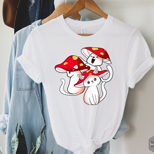 Mushroom Cat Shirt, Cottage core Shirt, Mushroom Lover Tshirt, Gift for Cat Lovers, Countrycore, Mushroom Shirt, Sweatshirt, Hoodie, Unisex