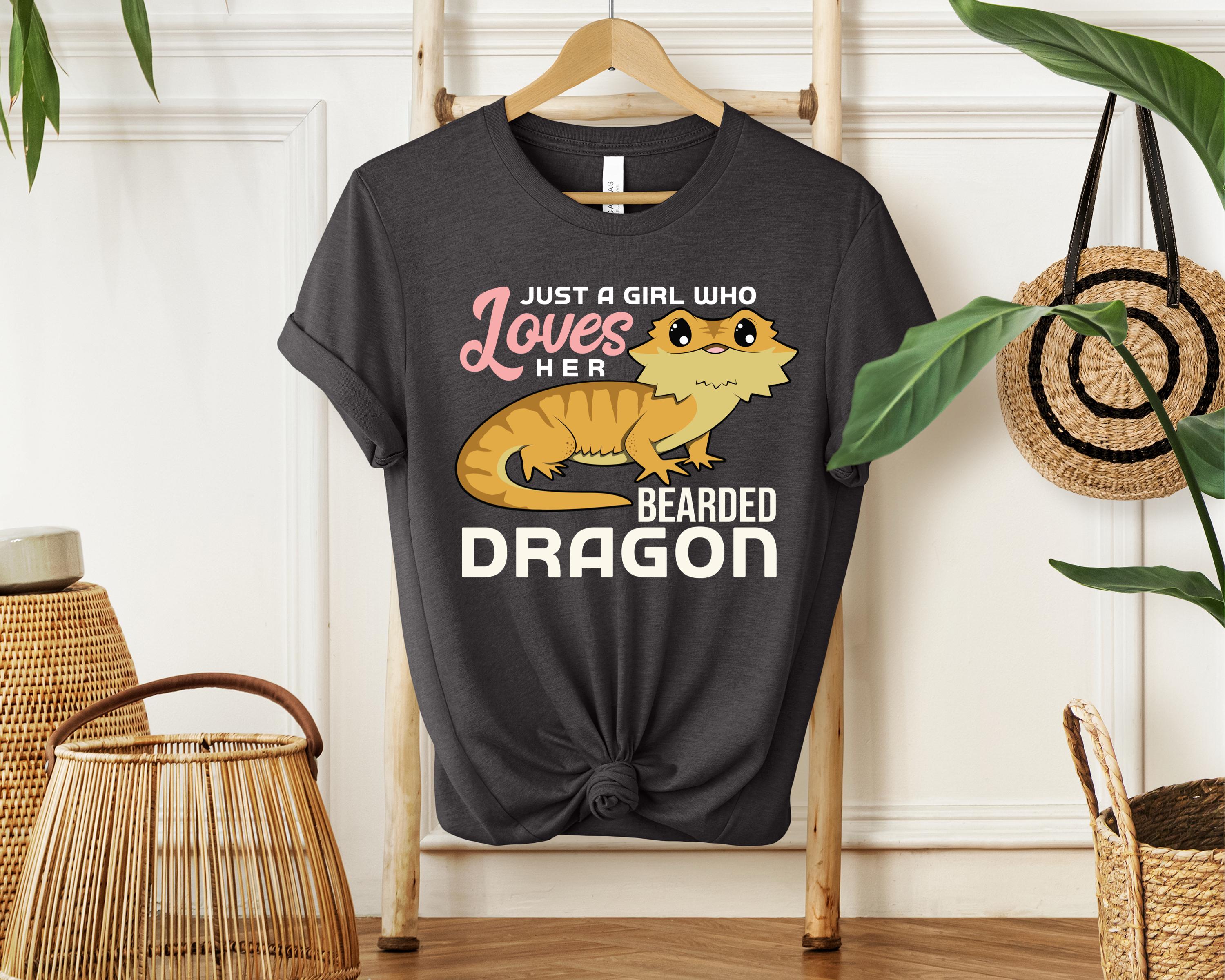 Bearded Dragon Shirt, Cute Bearded Dragon Owner Gift, Just A Girl Who ...