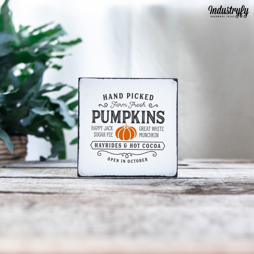 Country House Autumn Decoration Sign Handpicked Farm Fresh Pumpkins ...