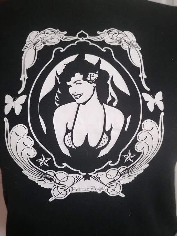 Vintage Bettie Page Tee - Size Small, Unworn Cond… - image 5