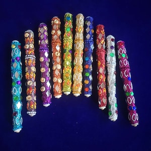 Laque faite à la main avec perles de petite taille, stylos fantaisie en pièces de verre Stylo à bille Stylo Laque Art indien traditionnel Cadeau d'anniversaire image 1
