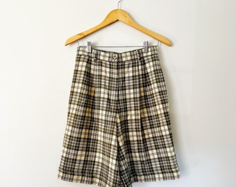 90s Plaid Wool High Waisted Wide Leg Shorts | Small