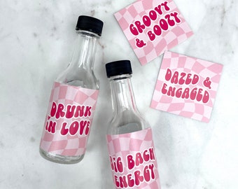 Drunk in Love Bachelorette Party Favors, 50 ml Shot Glass Label, Pink Checker, Groovy, Retro, Welcome Bags, Bachelorette Gifts, Decorations