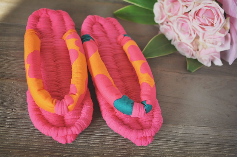 Adult 2L Size Nuno Zori, Indoor Slippers, Cotton Sandals, Flip Flops, Unique Japanese Handcrafted Gift, Hot Pink Orange Japan Made Fabric Adult 2L Size Nuno Zori, Indoor Slippers, Cotton Sandals, Flip Flops, Unique Japanese Handcrafted Gift, Hot Pink Orange Japan Made Fabric