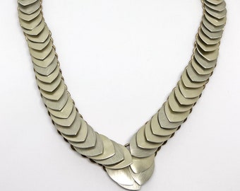 "Champagne ""Drachenschuppe"" Chainmaille Halskette."