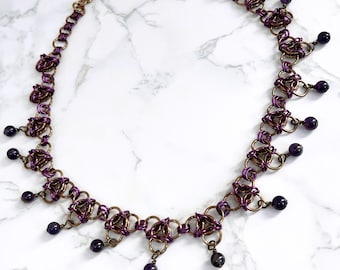 Lila und Bronze Aura Chainmaille Halskette mit Amethyst Perlen