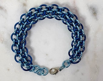 Pulsera Dragonsteps Chainmaille en azul y azul cielo