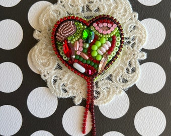 Zombie heart brooch, zombie brooch, zombie pin, beaded embroidery brooch