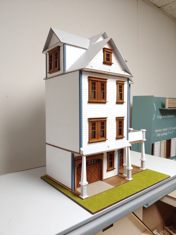 Clarkson Craftsman Cottage Dollhouse 1:24 scale