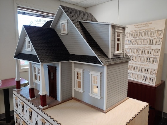 Clarkson Craftsman Cottage Dollhouse 1:24 scale
