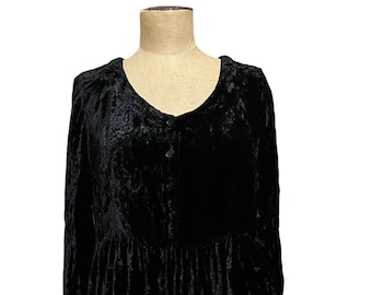 Top negro de terciopelo arrugado, estilo boho hippie