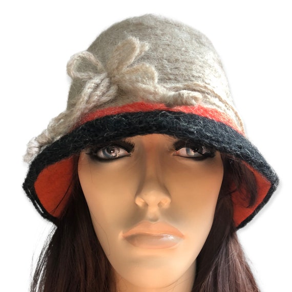 Yves St Laurent Wool Hat. Stylish Hat 