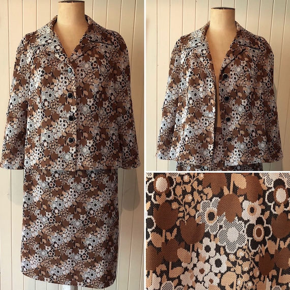 Vintage 1960s ladies suit. Two piece set. Brown
