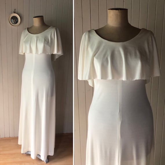 Vintage 1970s cream maxi dress. With capelet. Fe