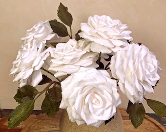 Papierblume Rose weiß| Krepppapier Blumen handgemacht | stilvolle Papierblumen Deko | ausgefallene Blumen Geschenke | Brautstrauß aus Papier